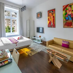 Andrassy Thai Budapeste