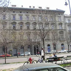  Hostel Adagio 1.0 Oktogon